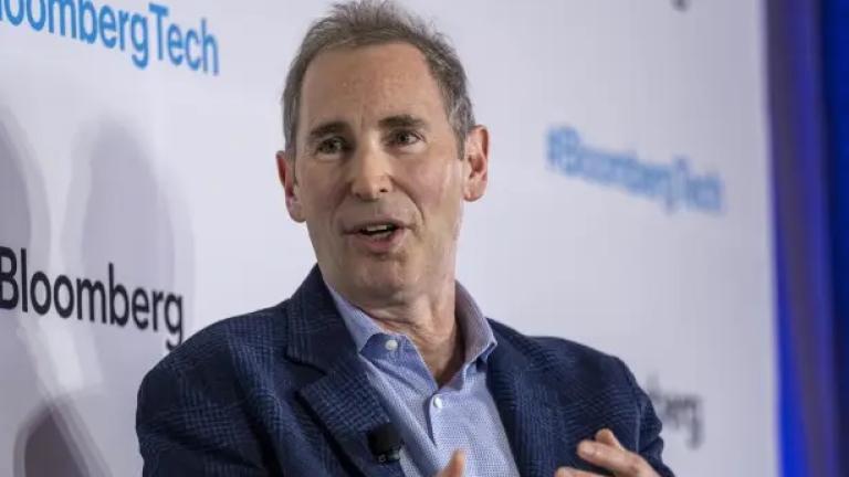 Amazon anuncia medidas para sortear 2023: reducción de costos y entregas más rápidas