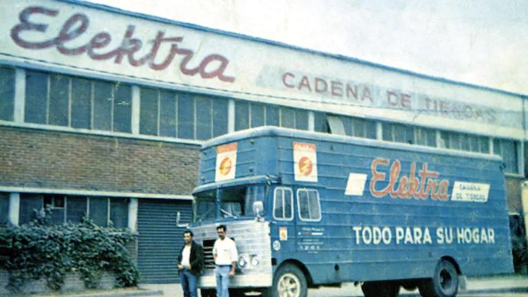 Elektra y el (rentable) negocio de vender a 'pagos chiquitos'