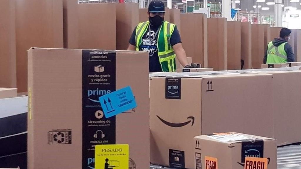 Amazon UK emite contratos temporales, ajustados al ciclo escolar